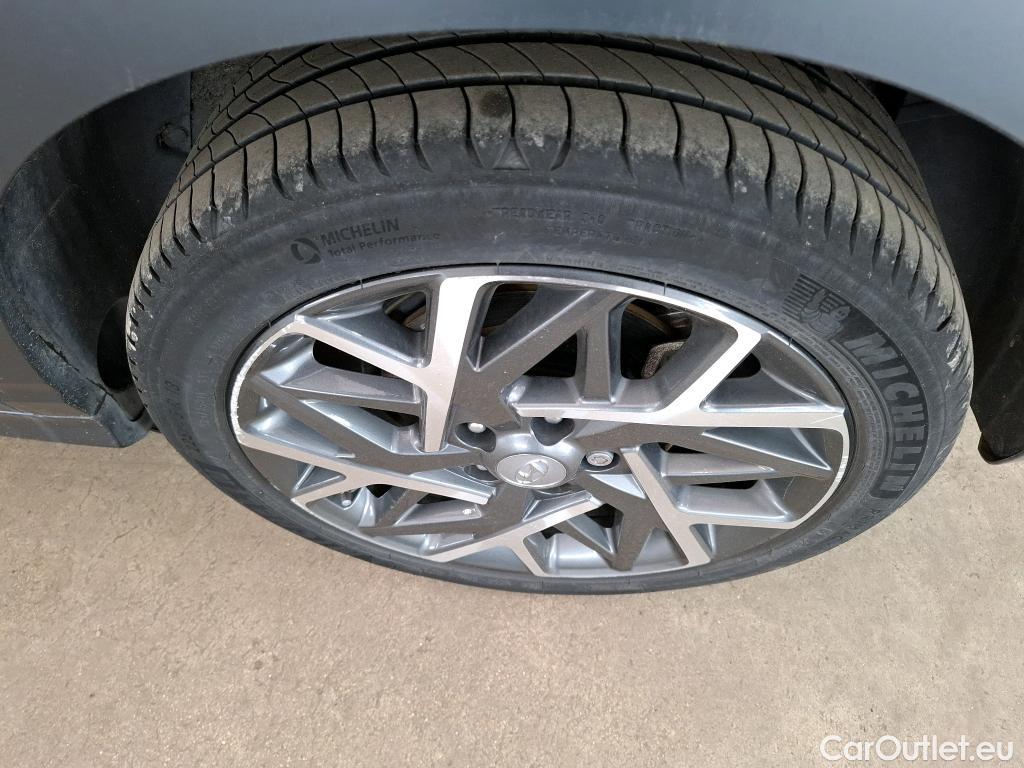  Hyundai  Konna Kona Executive Hybrid 2WD 1.6 GDI 140CV BVA6 E6d #16