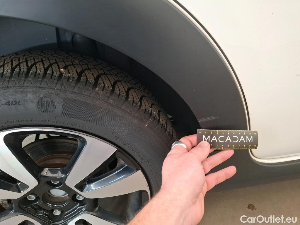  Citroen  C3  Shine Pack 1.2 PureTech 110CV BVA6 6E #10