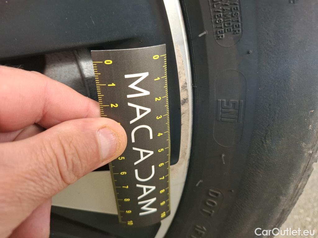  Mercedes  A-Klasse MERCEDES-BENZ Classe A Compact / 2018 / 5P / Berline A 250 e Business Line 8G-DCT #19