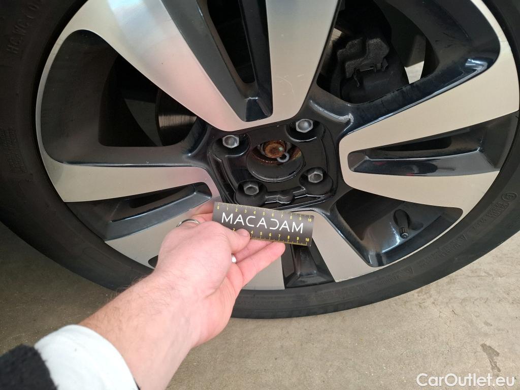  Citroen  C3  Shine Pack 1.2 PureTech 110CV BVA6 6E #1