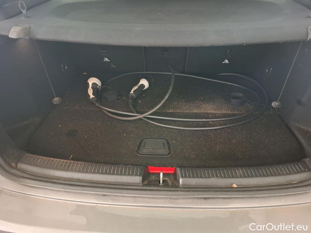  Mercedes  A-Klasse MERCEDES-BENZ Classe A Compact / 2018 / 5P / Berline A 250 e Business Line 8G-DCT #15