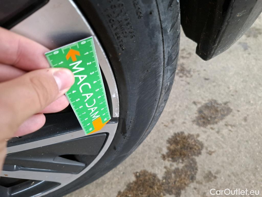  Peugeot  208  GT 1.2 PureTech 100CV BVA8 E6d #14