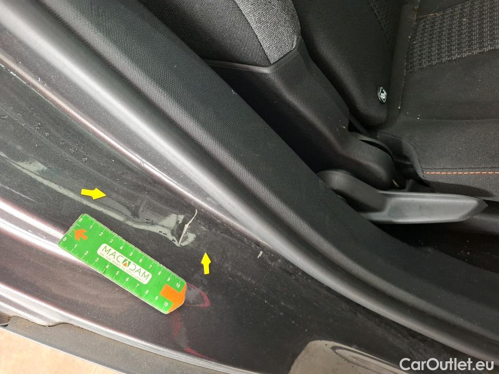  Peugeot  5008  Active Pack 1.5 HDi 130CV BVA8 7 Sieges E6d #9