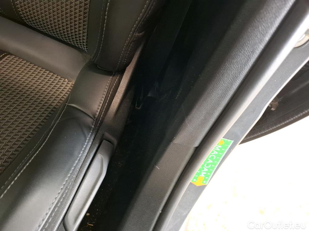  Peugeot  208  GT 1.2 PureTech 100CV BVA8 E6d #25