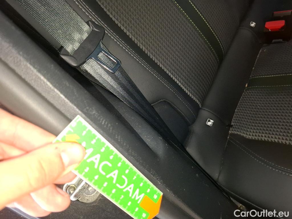  Peugeot  208  GT 1.2 PureTech 100CV BVA8 E6d #32