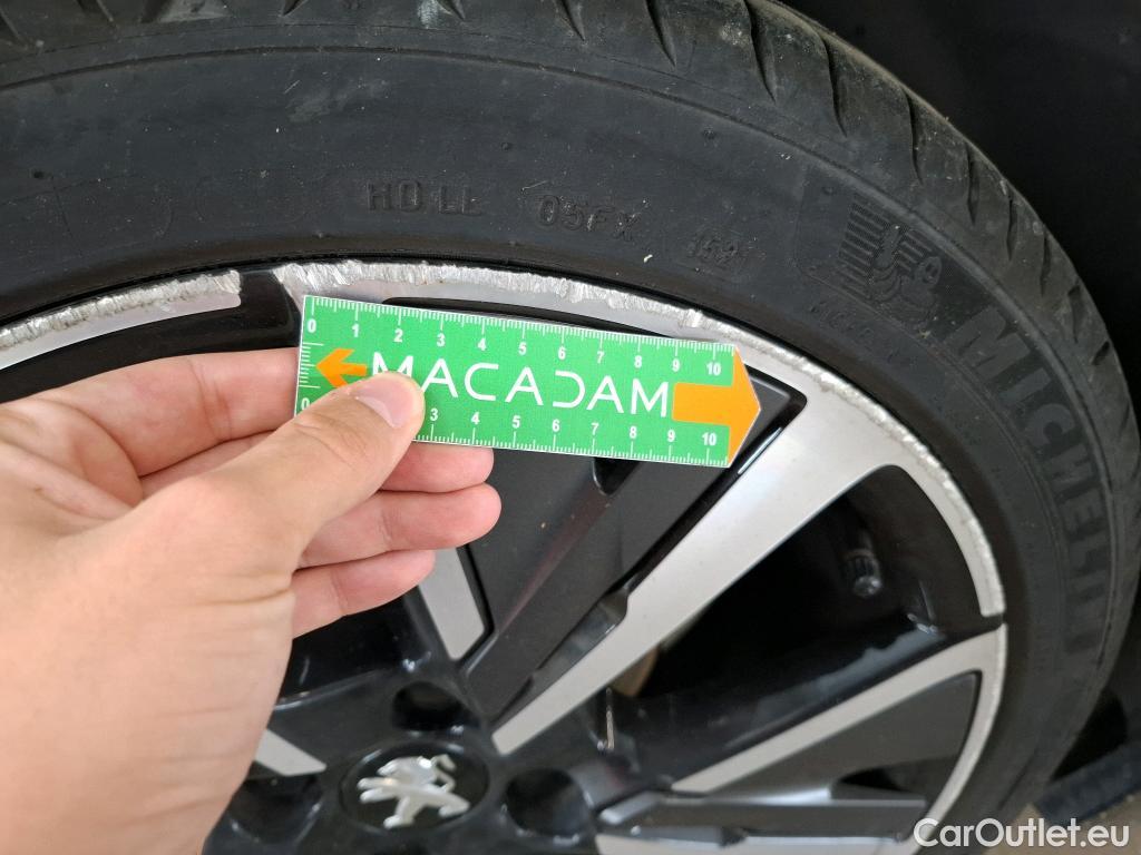  Peugeot  208  GT 1.2 PureTech 100CV BVA8 E6d #18