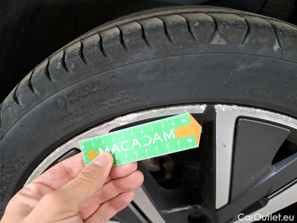  Peugeot  208  GT 1.2 PureTech 100CV BVA8 E6d #17