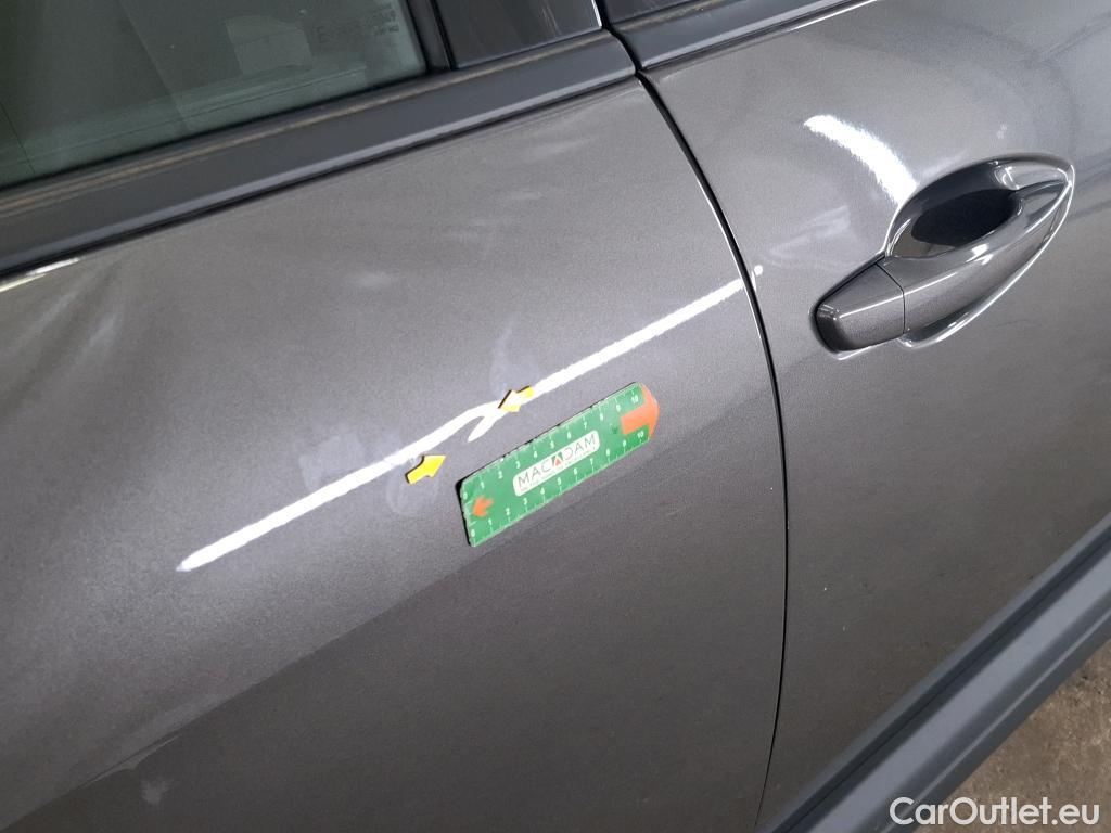  Peugeot  5008  Active Pack 1.5 HDi 130CV BVA8 7 Sieges E6d #26