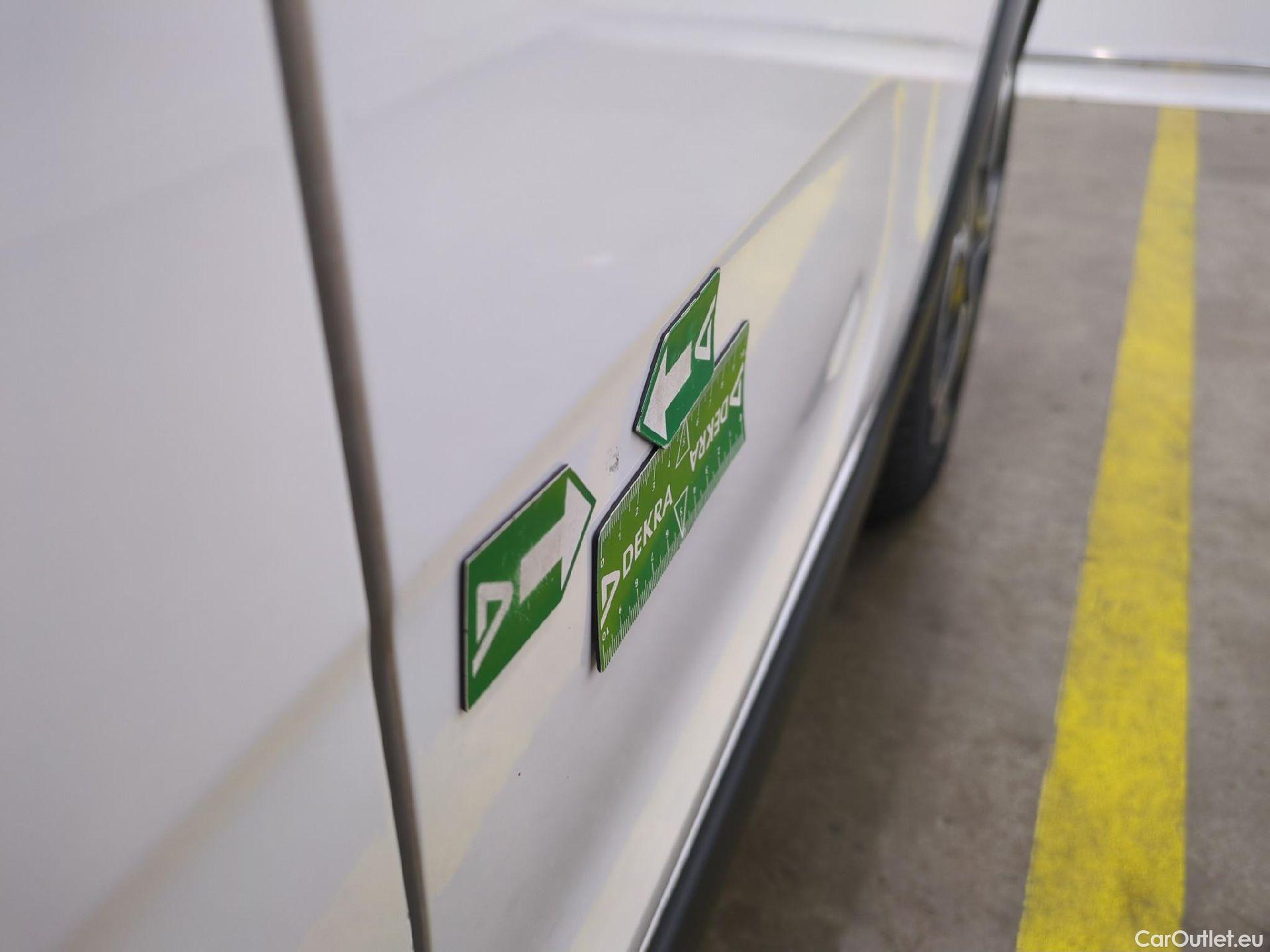  Citroen  C3  Société Feel Nav 1.6 BlueHDi 100CV BVM5 E6 #9