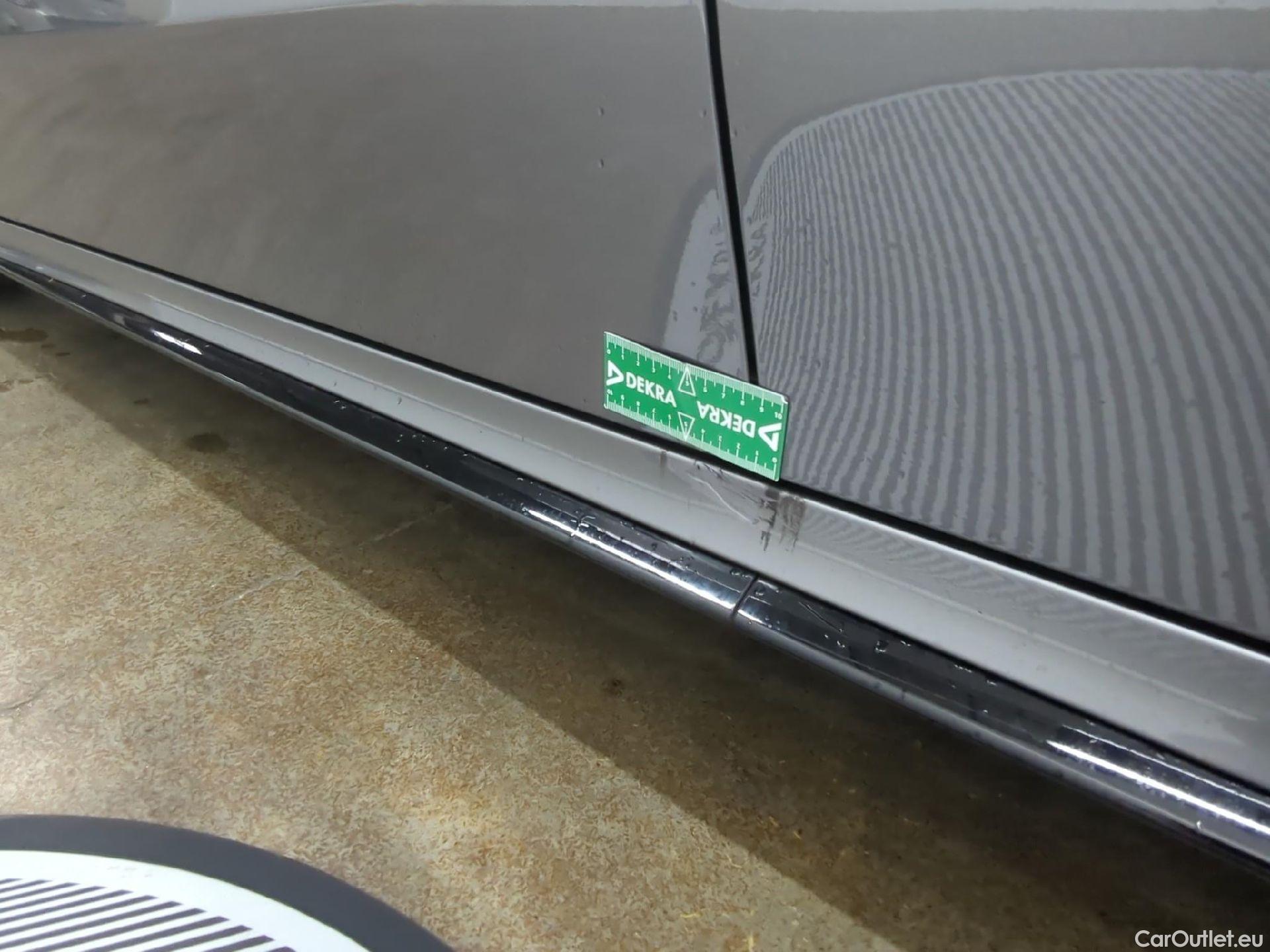  Mercedes  A-Klasse MERCEDES-BENZ Classe A Compact / 2018 / 5P / Berline Mercedes-AMG A 35 4Matic #4