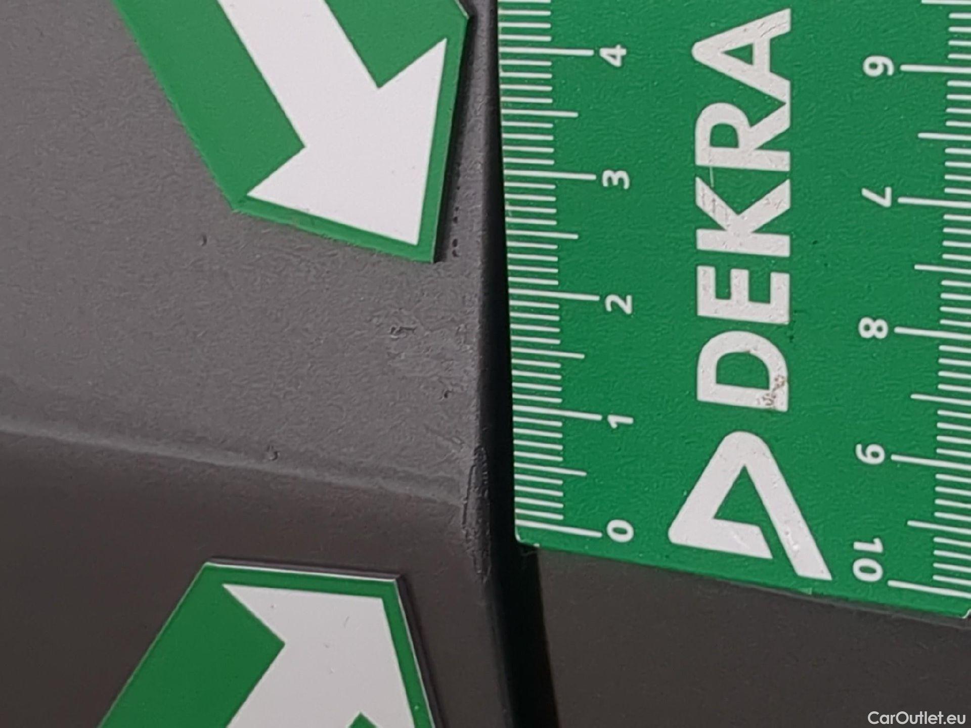  Mercedes  A-Klasse MERCEDES-BENZ Classe A Compact / 2018 / 5P / Berline Mercedes-AMG A 35 4Matic #6