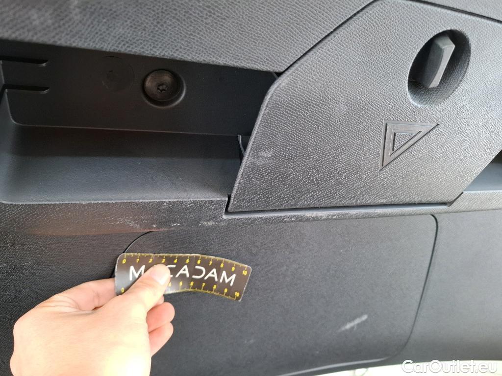  Peugeot  3008 PEUGEOT  / 2020 / 5P / SUV PureTech 130 S&S EAT8 GT Pack #9