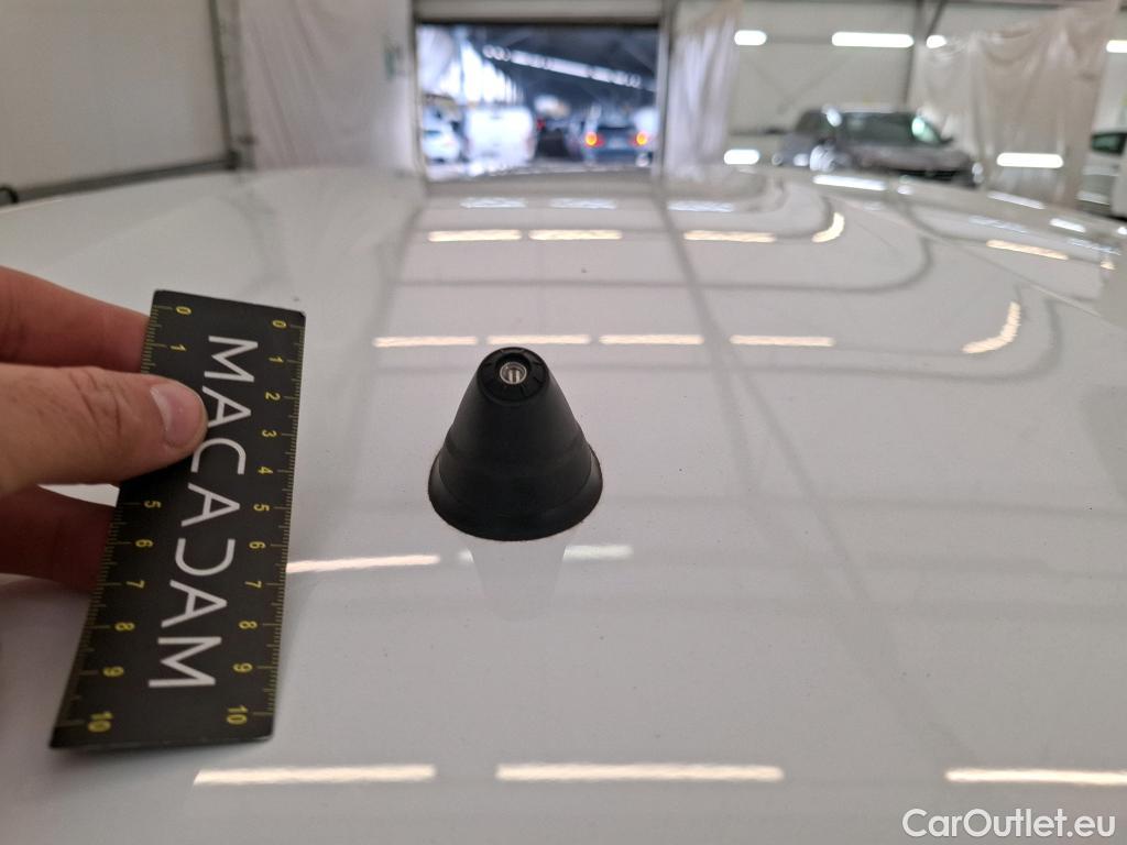  Peugeot  208  Affaire Premium 1.6 HDi 75CV BVM5 E6 #18