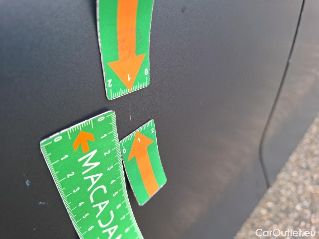  Hyundai   Ioniq HYUNDAI 6 / 2022 / 4P / Berline BEV 77kWh 229ch Executive #23