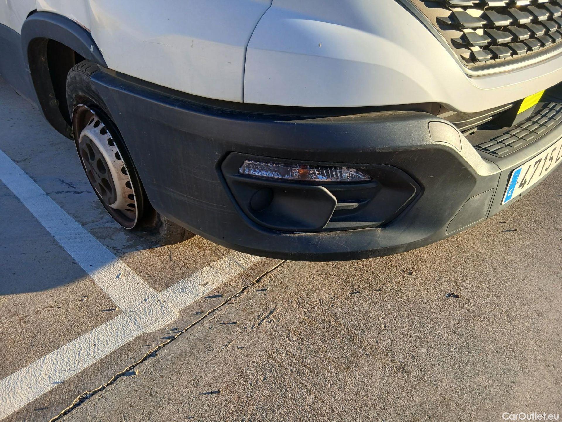  Iveco  Daily IVECO  / 2019 / 4P / combi 35S 14H V 4100/H2 16H M3  #10