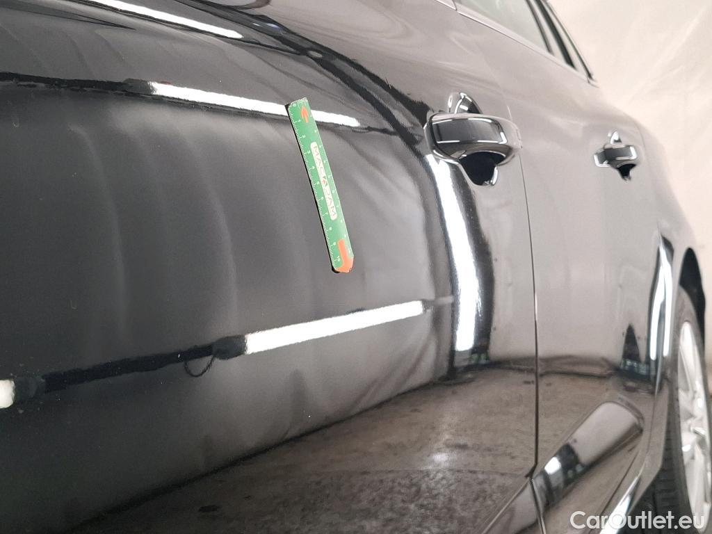  Renault  Megane RENAULT Mégane Estate / 2020 / 5P / Break Business TCe 140 EDC FAP -21N #4