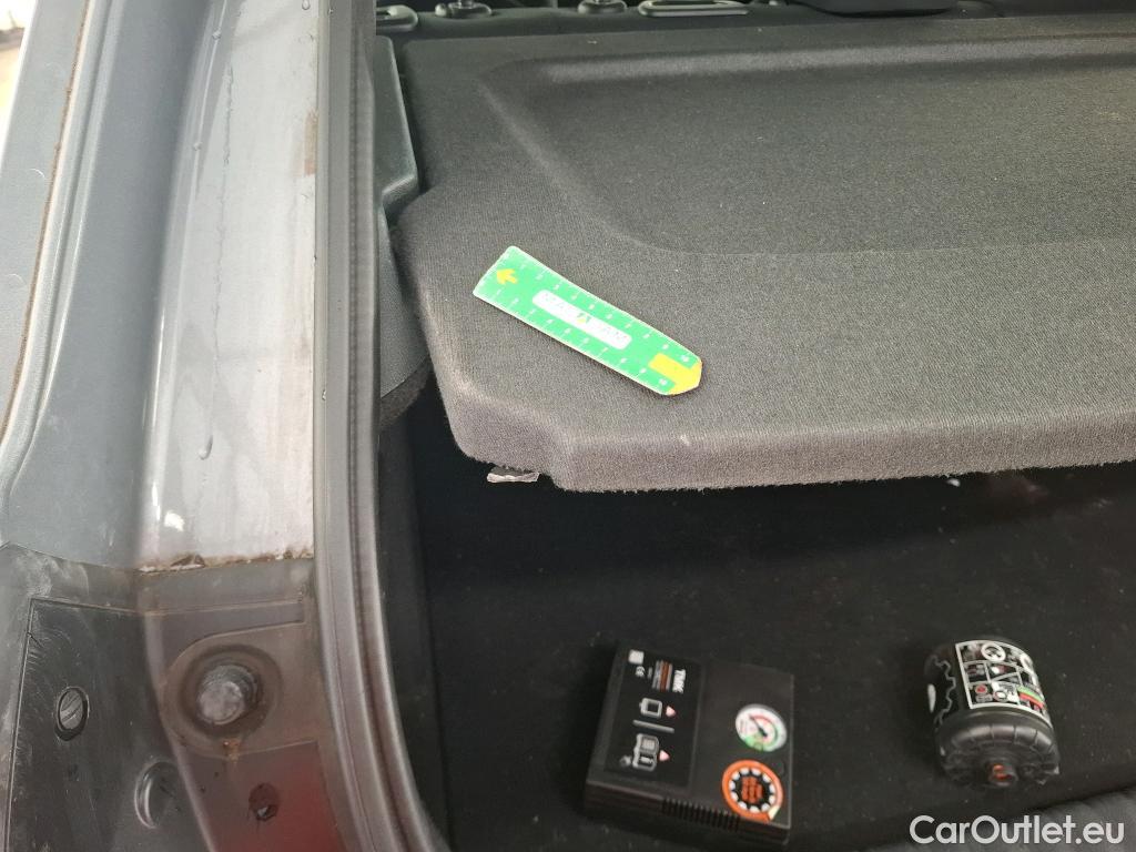  Bmw  Serie 1 BMW Série 1 / 2019 / 5P / Berline 116i DKG7 Business Design #8