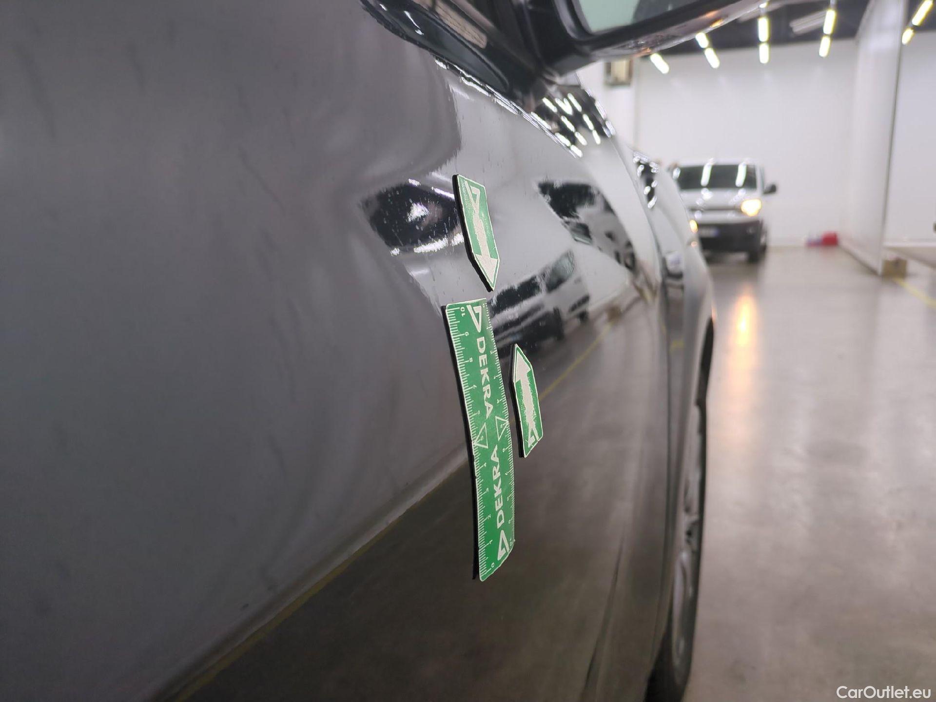  Hyundai  Konna HYUNDAI Kona / 2017 / 5P / SUV ELECTRIQUE 64 kWh 204 ch Intuitive #9