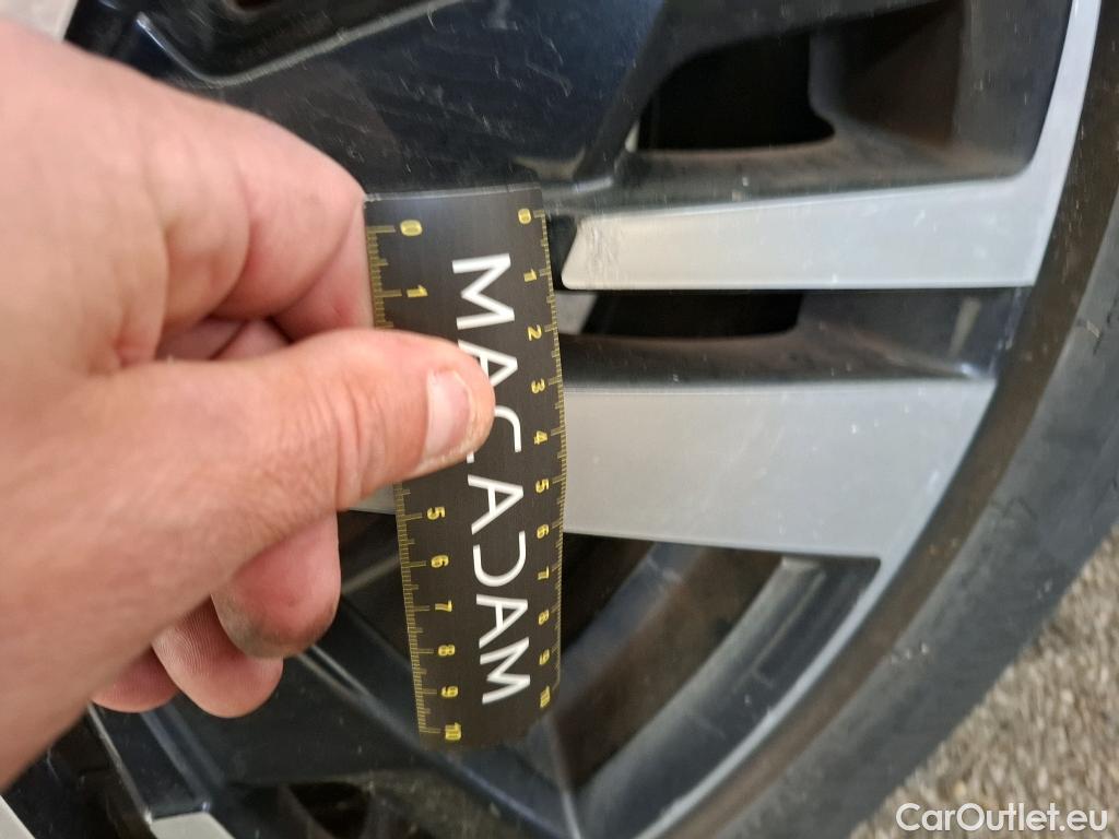  Peugeot  3008  GT Line 1.5 HDi 130CV BVA8 E6dT #19