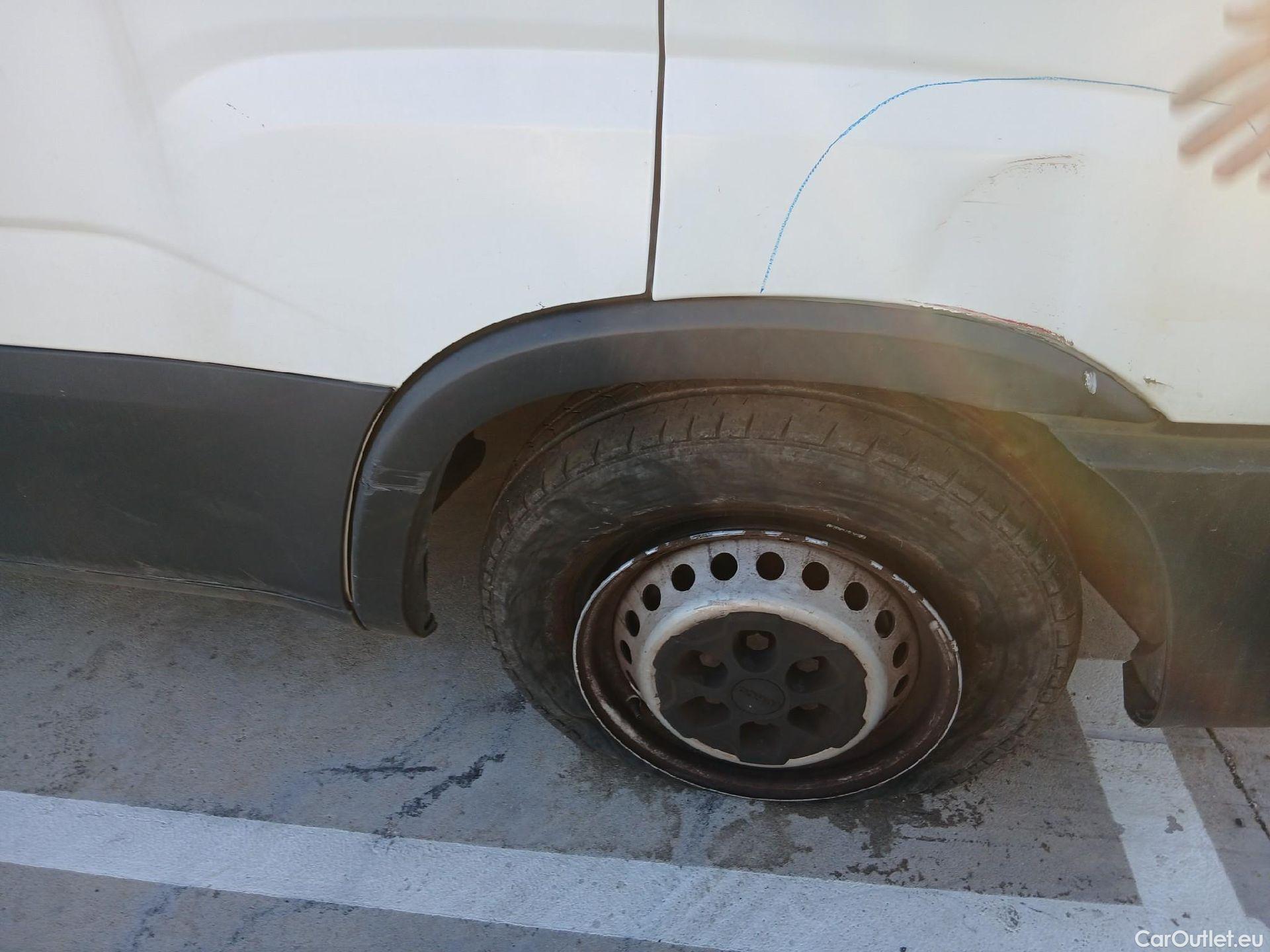  Iveco  Daily IVECO  / 2019 / 4P / combi 35S 14H V 4100/H2 16H M3  #71