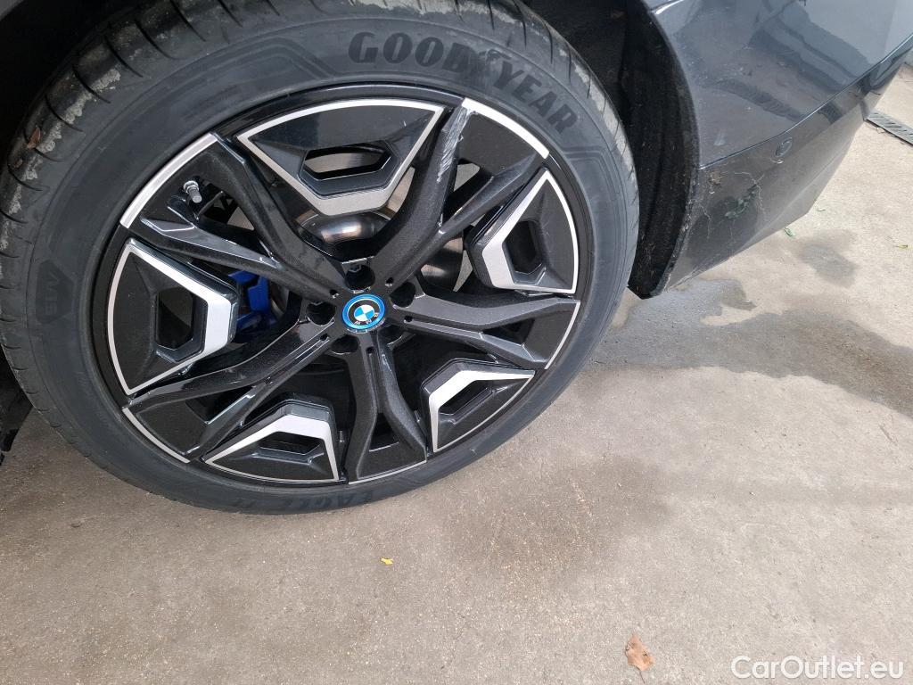  Bmw  iX Série  50 xDrive 111kWh BVA #10