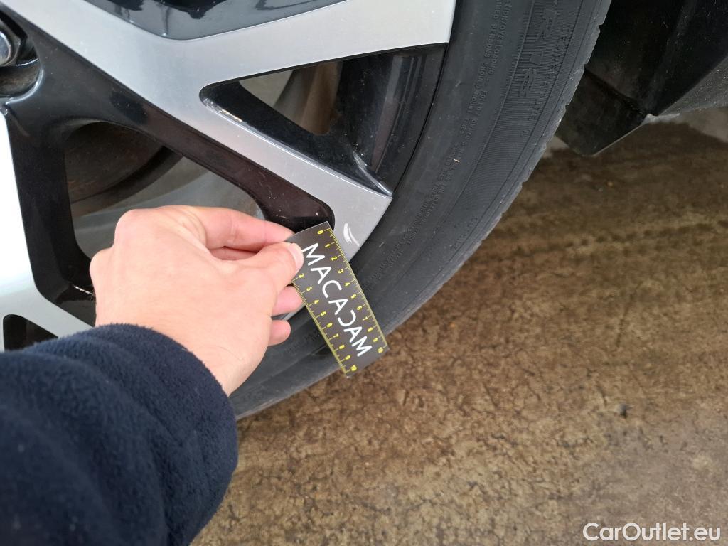  Toyota  C-HR TOYOTA  / 2016 / 5P / SUV 2.0 HYBRIDE 184 COLLECTION #14