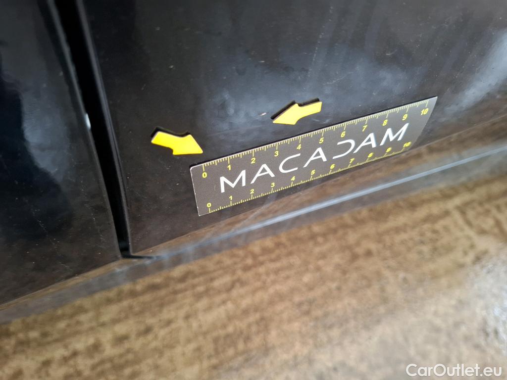  Bmw  Serie 1 BMW Série 1 / 2019 / 5P / Berline 116i Business Design #10