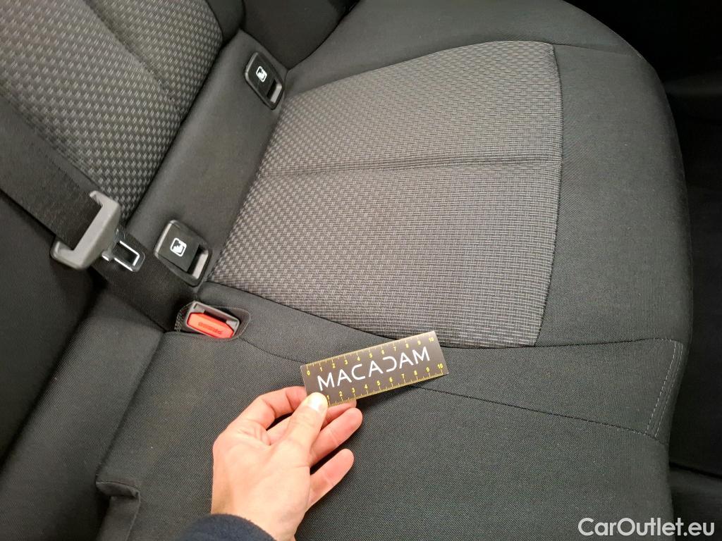  Bmw  Serie 1 BMW Série 1 / 2019 / 5P / Berline 116i Business Design #5