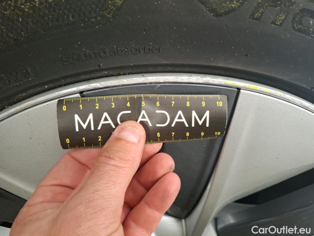  Tesla  Model Y TESLA  / 2021 / 5P / SUV RWD #19