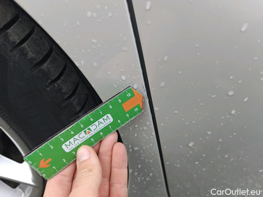  Bmw  Serie 3 BMW  / 2018 / 4P / sedán 318d Auto. #22