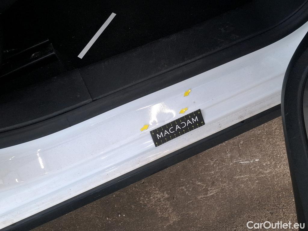  Citroen  C3  Shine 1.2 PureTech 80CV BVM5 E6 #16