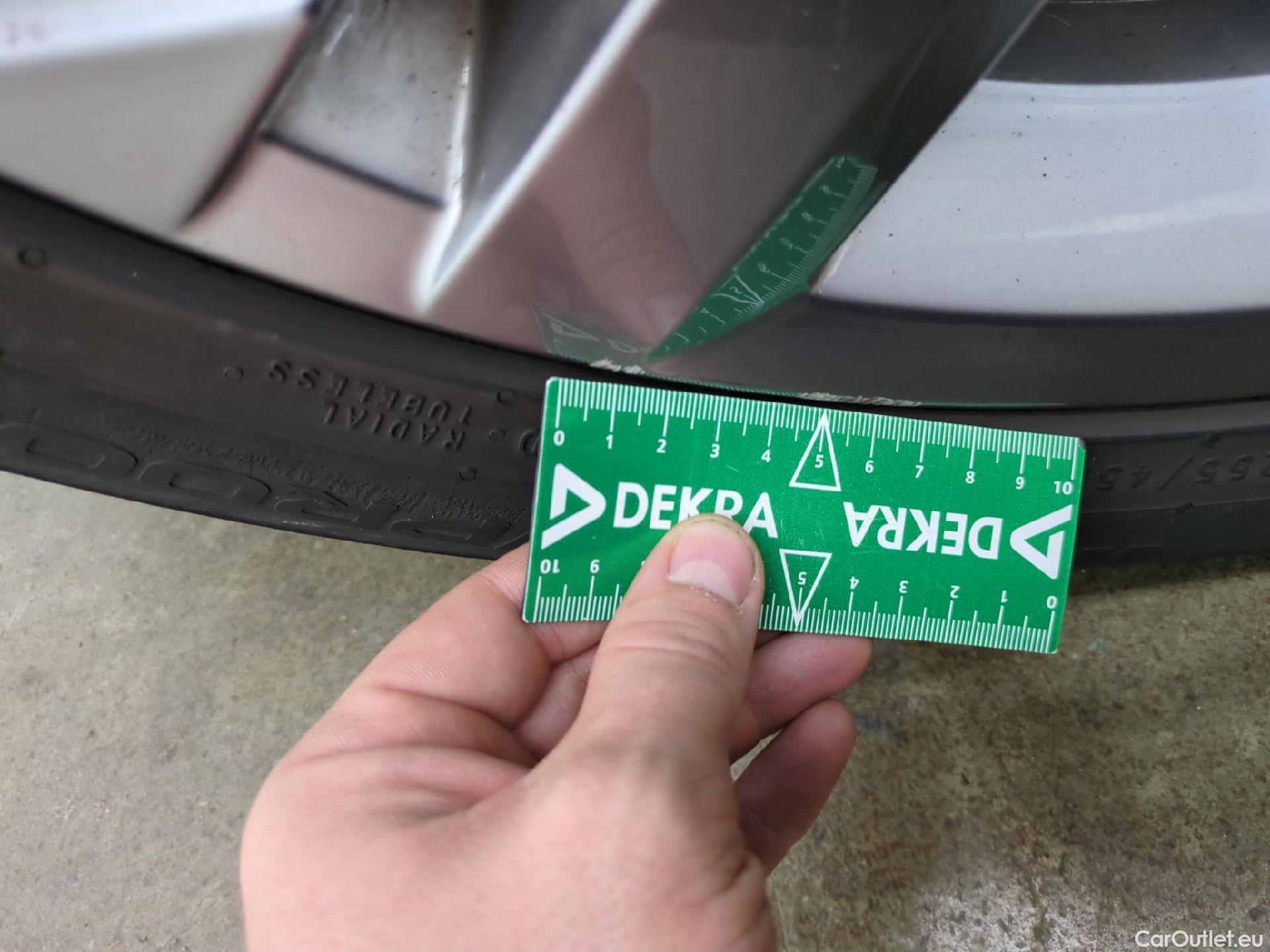  Volkswagen  Tiguan VOLKSWAGEN  / 2020 / 5P / SUV 1.4 eHybrid 245 DSG6 R-Line #34