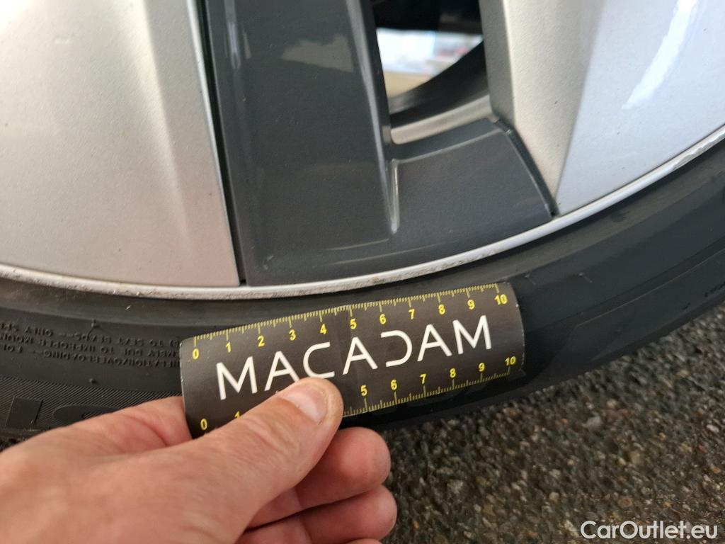  Tesla  Model Y TESLA  / 2021 / 5P / SUV RWD #13