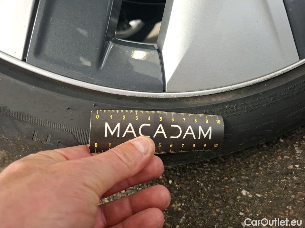  Tesla  Model Y TESLA  / 2021 / 5P / SUV RWD #12