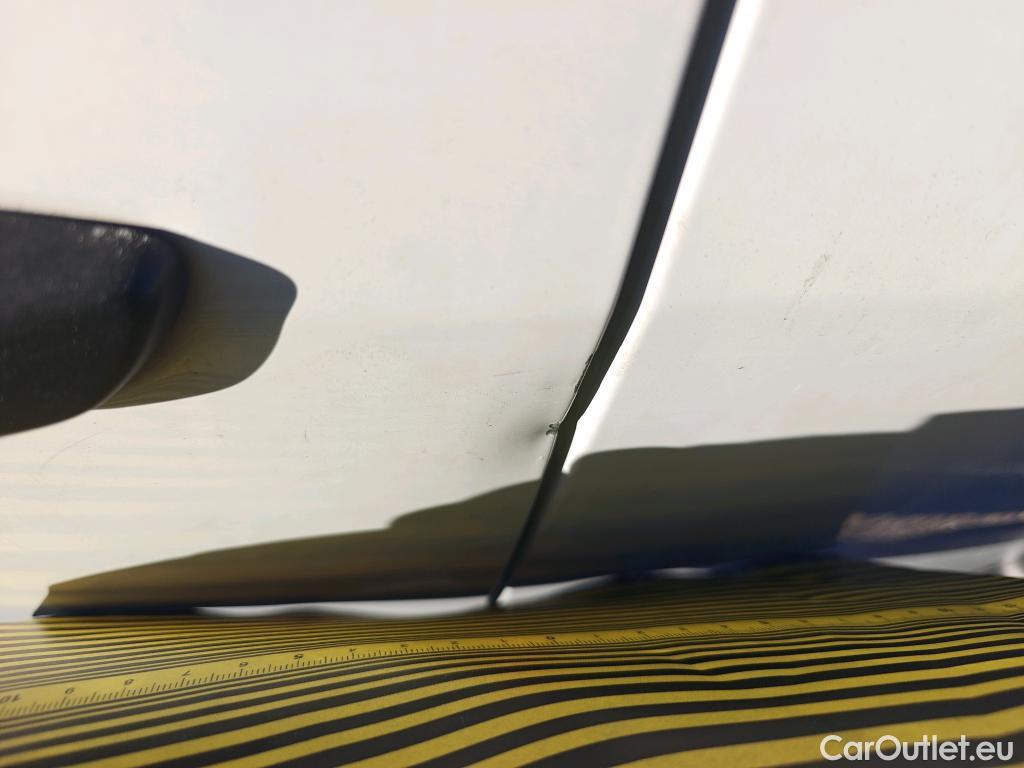  Citroen  Berlingo CITROEN  / 2018 / 4P / combi Talla M BlueHDi 100 S&S LIVE (AC) #35