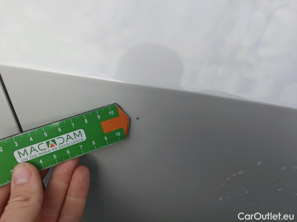  Bmw  Serie 3 BMW  / 2018 / 4P / sedán 318d Auto. #30