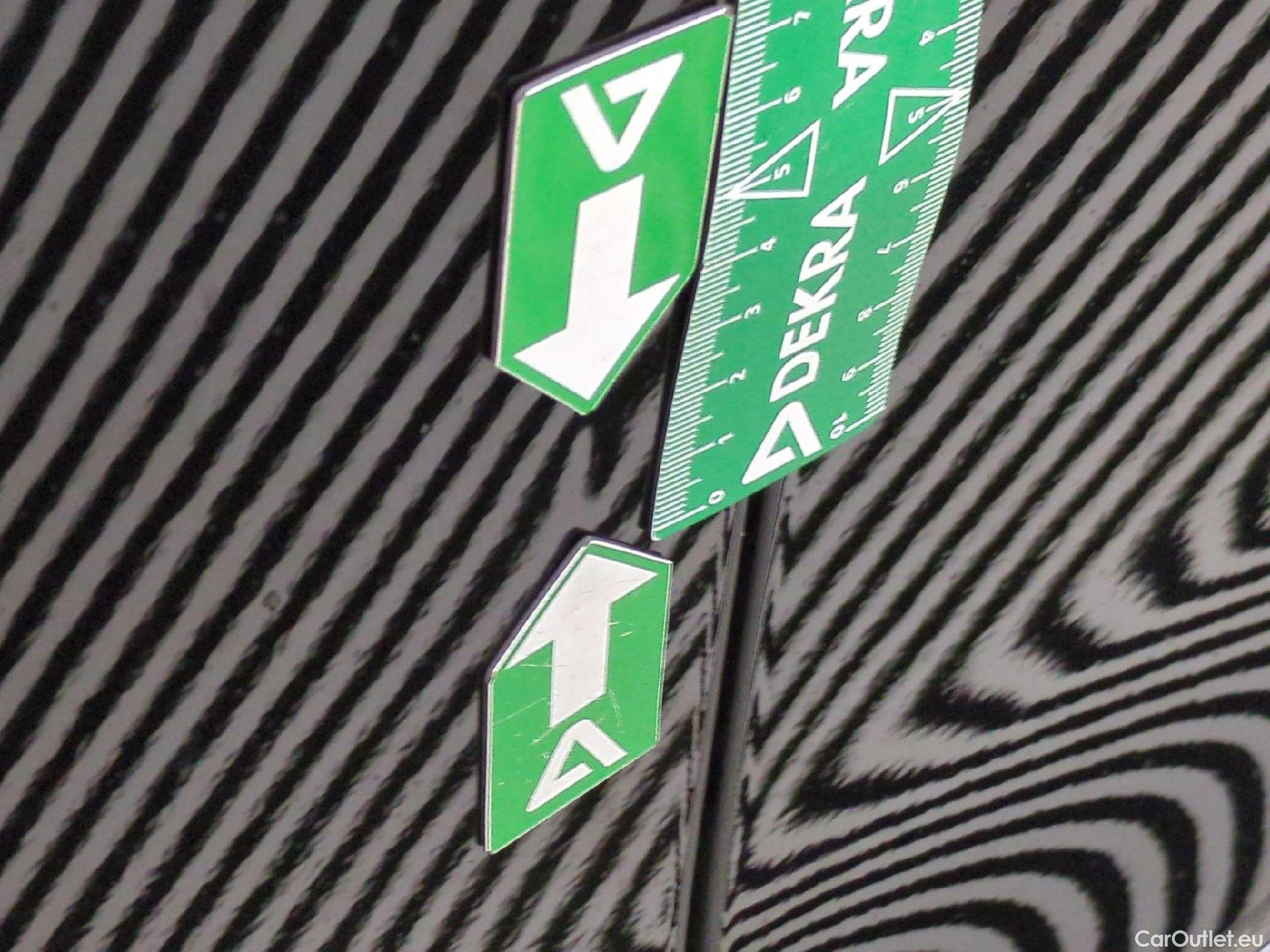  Volkswagen  Tiguan VOLKSWAGEN  / 2020 / 5P / SUV 1.4 eHybrid 245 DSG6 R-Line #48