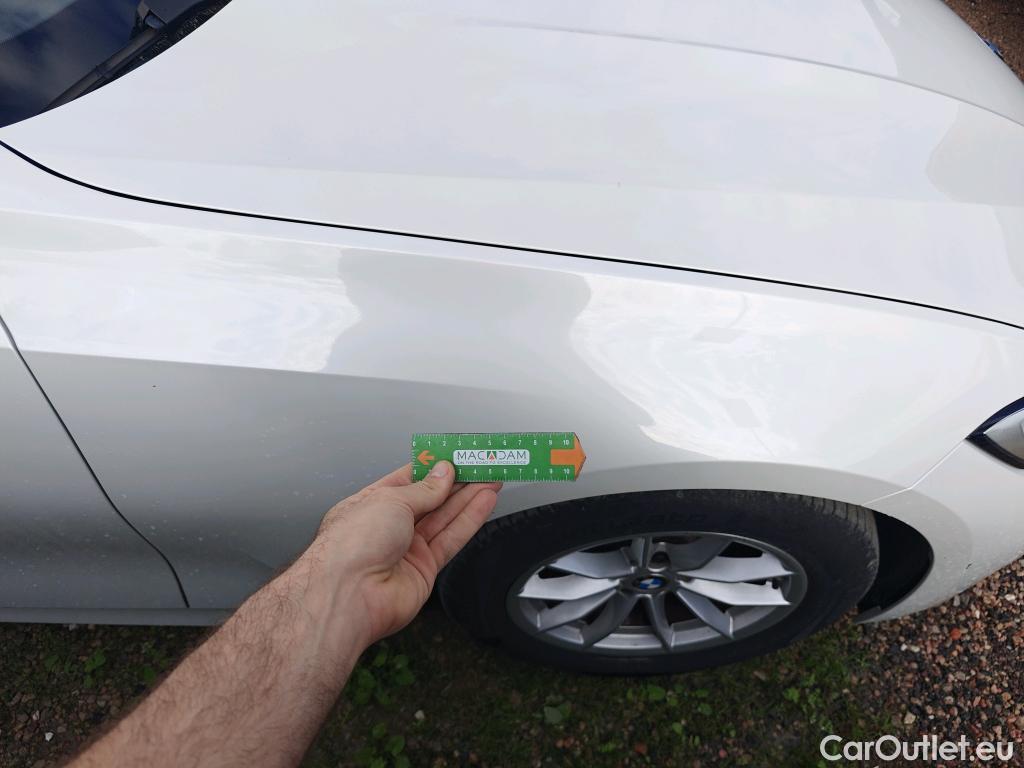  Bmw  Serie 3 BMW  / 2018 / 4P / sedán 318d Auto. #29