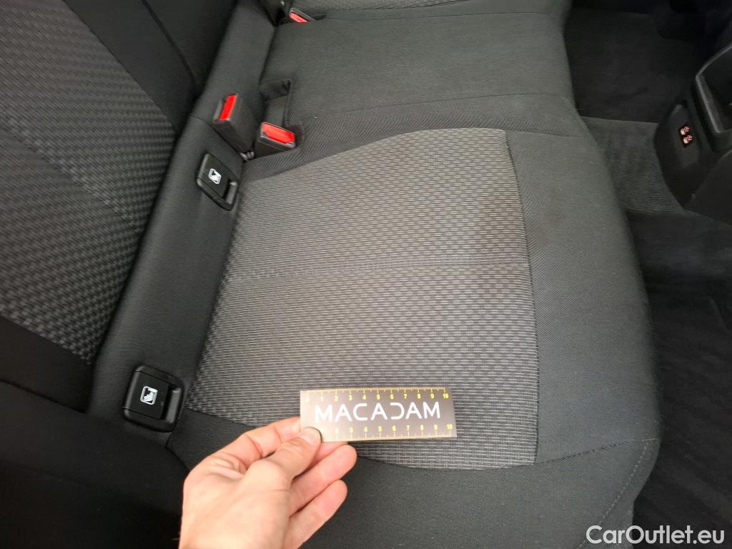  Bmw  Serie 1 BMW Série 1 / 2019 / 5P / Berline 116i Business Design #3