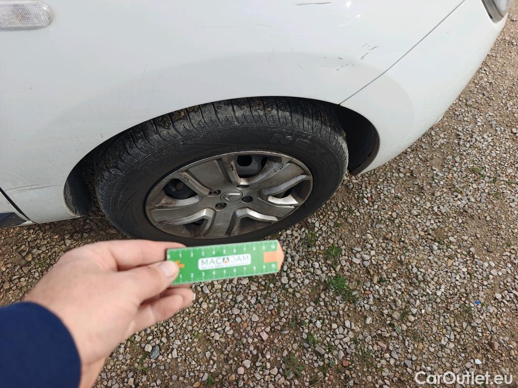  Dacia  Lodgy DACIA  / 2012 / 5P / monovolumen compacto Comfort Blue dCi 70kW (95CV) 7Pl - 18 #46