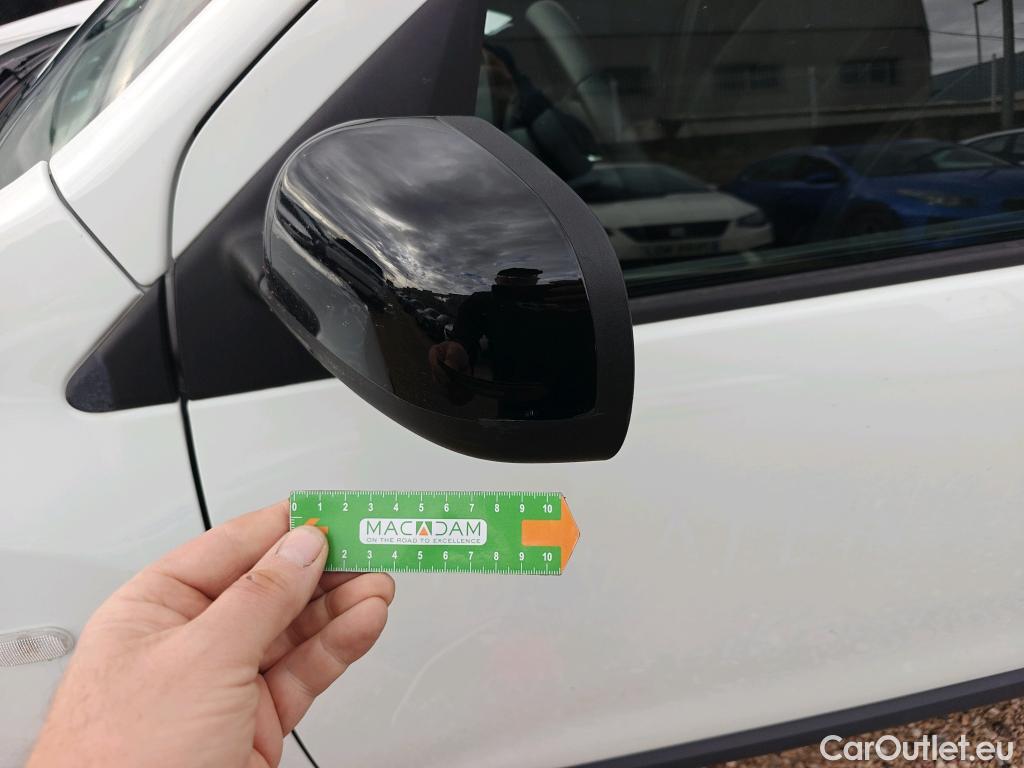  Dacia  Lodgy DACIA  / 2012 / 5P / monovolumen compacto Comfort Blue dCi 70kW (95CV) 7Pl - 18 #52