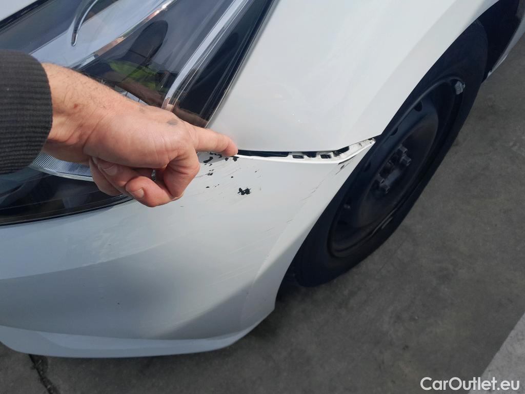  Nissan  Micra NISSAN  / 2017 / 5P / berlina con portón IG-T 74 kW (100 CV) E6D Visia+ #25