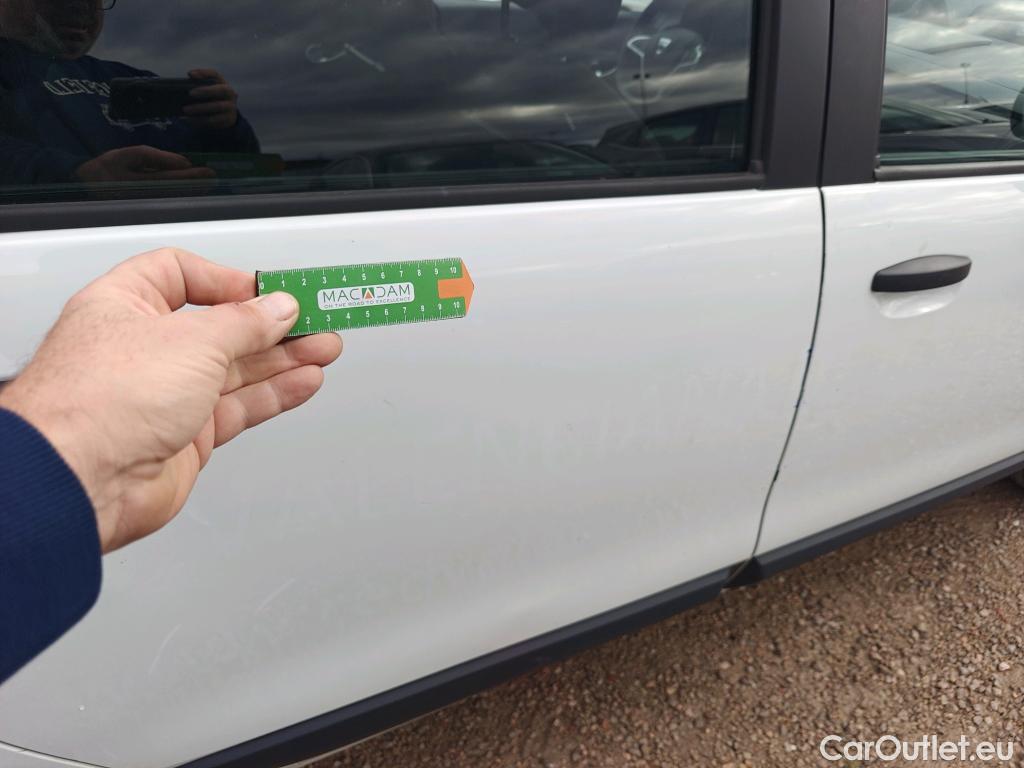  Dacia  Lodgy DACIA  / 2012 / 5P / monovolumen compacto Comfort Blue dCi 70kW (95CV) 7Pl - 18 #29