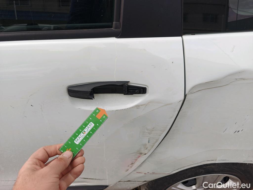  Dacia  Lodgy DACIA  / 2012 / 5P / monovolumen compacto Comfort Blue dCi 70kW (95CV) 7Pl - 18 #35