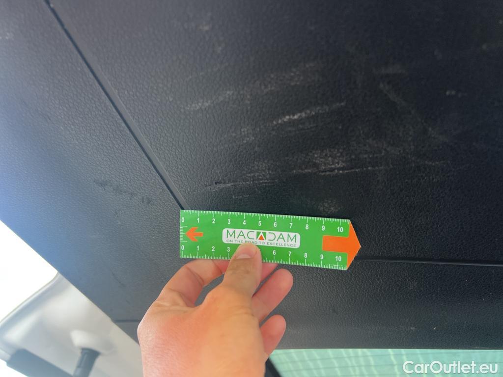  Opel  Vivaro OPEL  / 2019 / 4P / combi 1.5 Diésel 88kW (120CV) L Std Express #37