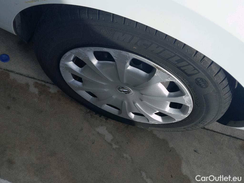  Nissan  Micra NISSAN  / 2017 / 5P / berlina con portón IG-T 74 kW (100 CV) E6D Visia+ #41