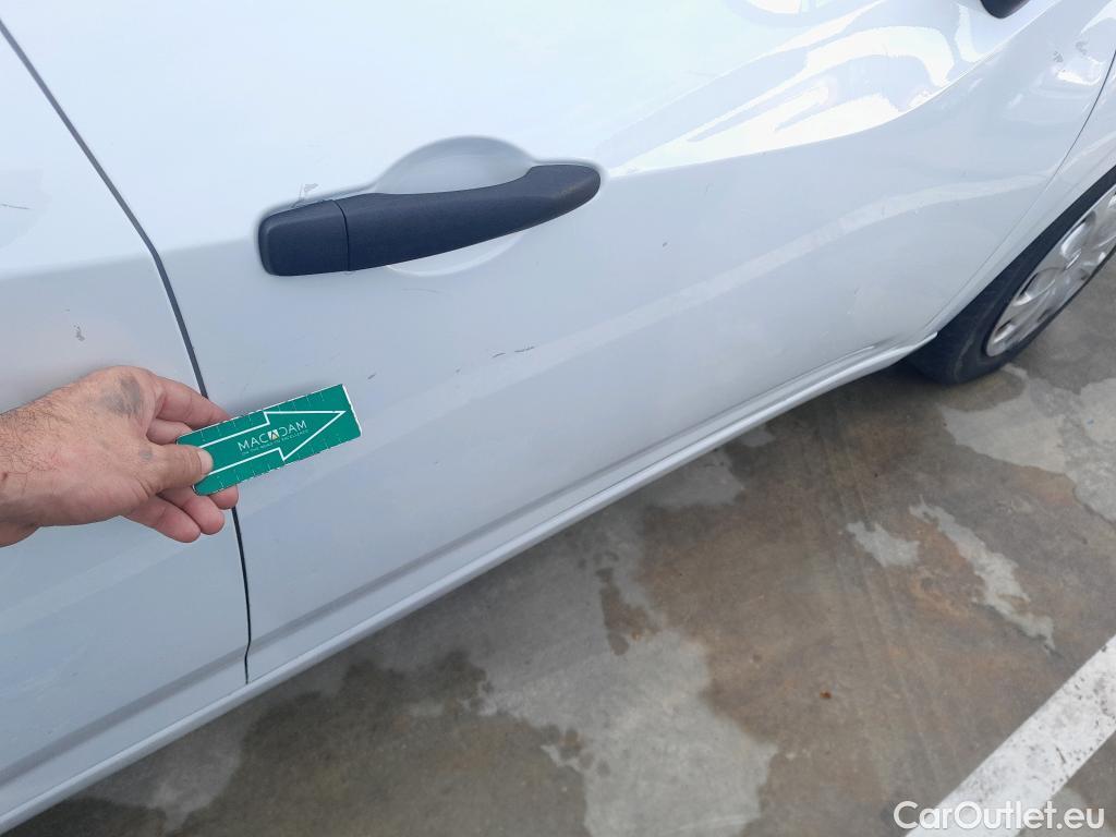  Nissan  Micra NISSAN  / 2017 / 5P / berlina con portón IG-T 74 kW (100 CV) E6D Visia+ #28