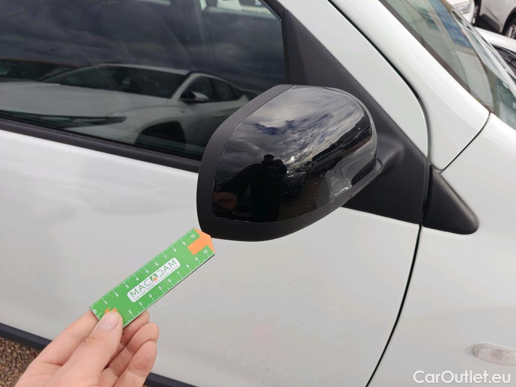  Dacia  Lodgy DACIA  / 2012 / 5P / monovolumen compacto Comfort Blue dCi 70kW (95CV) 7Pl - 18 #51