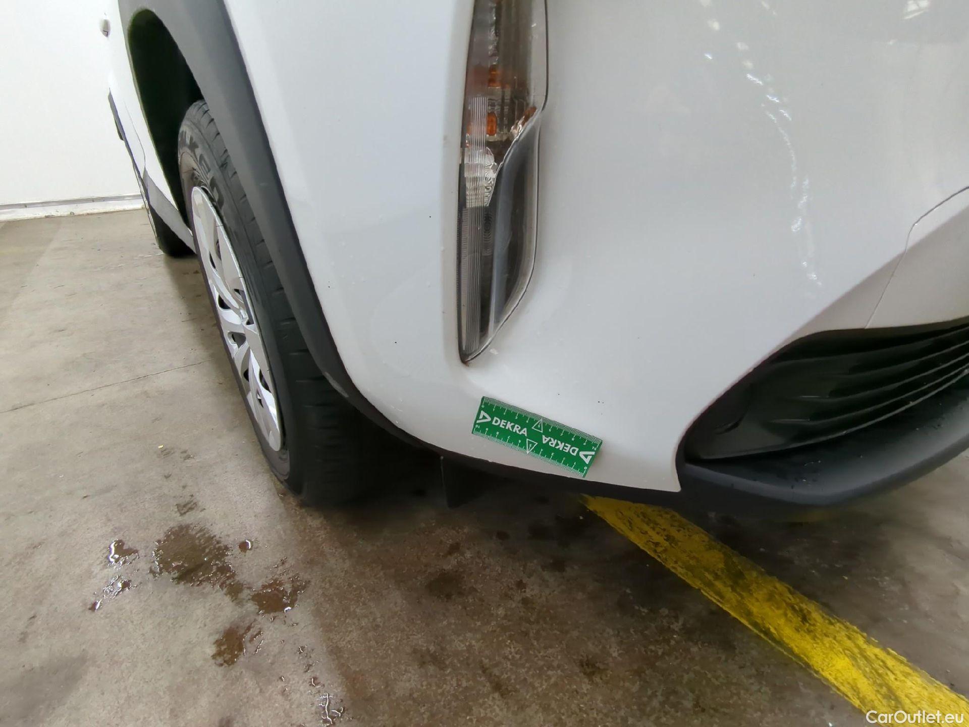  Toyota  Yaris Cross TOYOTA  Hybride / 2021 / 5P / SUV 1.5 HYBRID 116H DYNAMIC AUTO #4