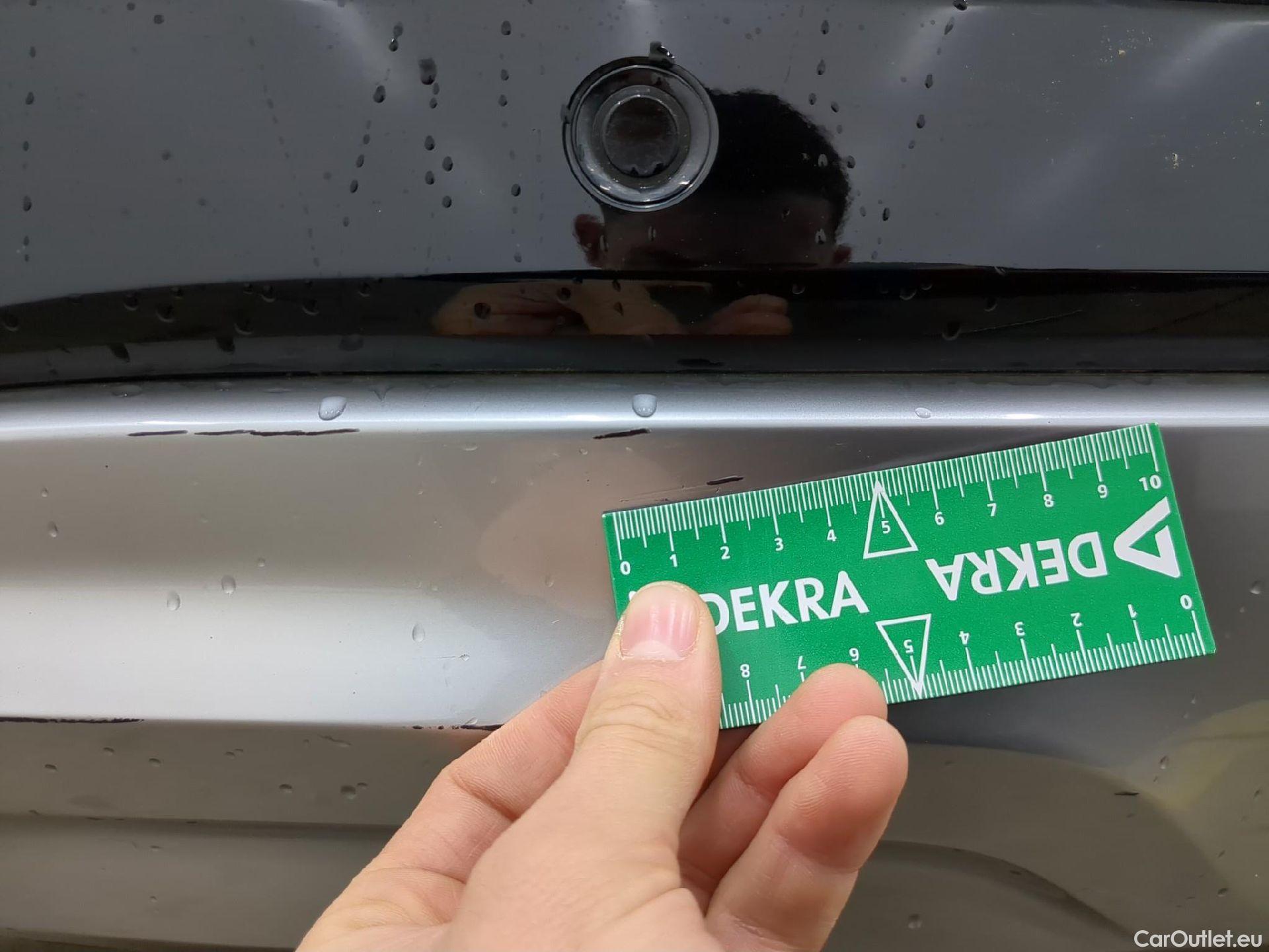  KIA  Sportage KIA  / 2021 / 5P / SUV 1.6 T-GDI 265 PHEV AUTO 4WD DESIGN #18